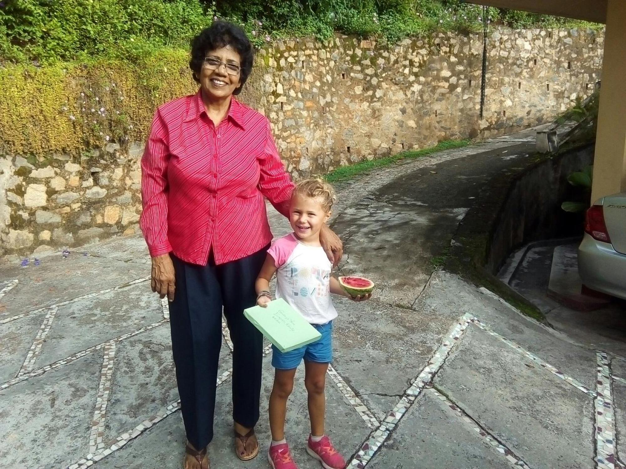 Evergreen Kandy Bagian luar foto