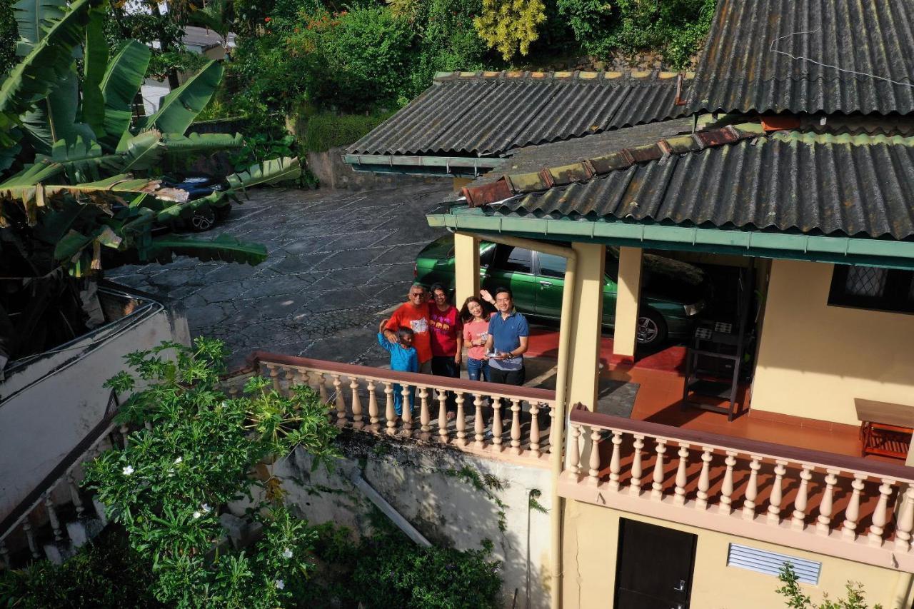 Evergreen Kandy Bagian luar foto